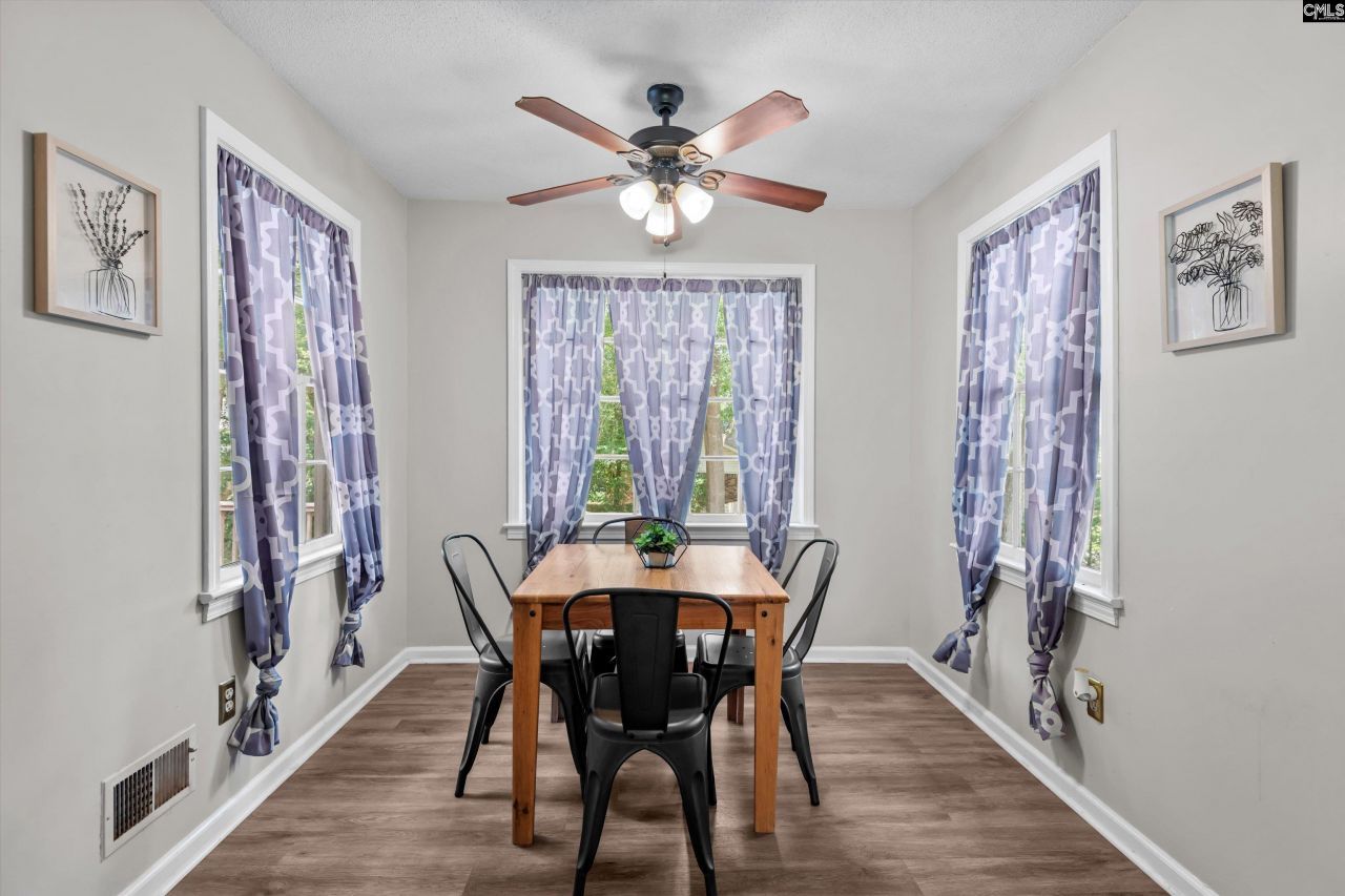 136 Sonning Road Photo 13