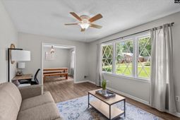 136 Sonning Road photo 4