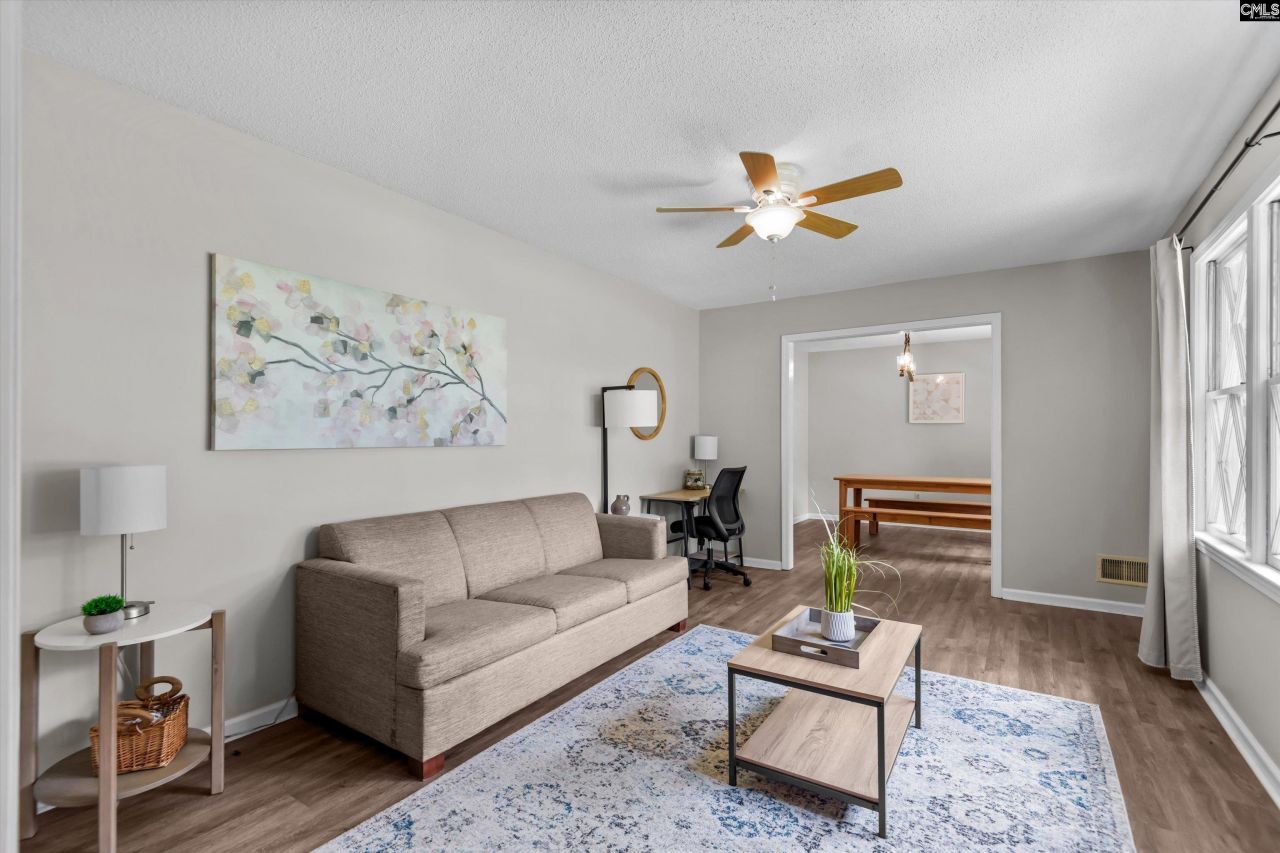 136 Sonning Road Photo 6