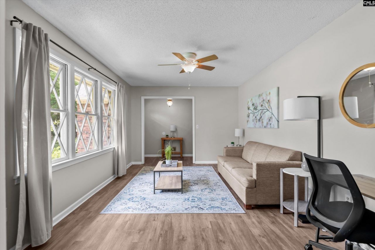 136 Sonning Road Photo 7