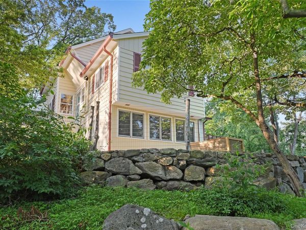 47 Mountainview Dr., Tomkins Cove, NY 10986