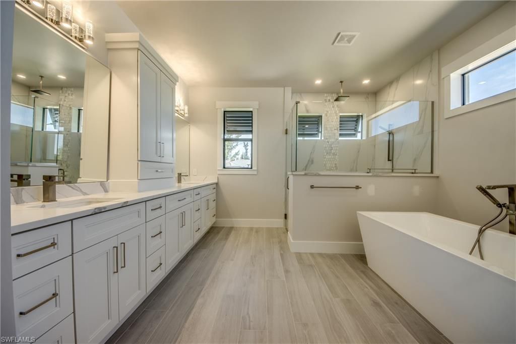 4241 NW 26th St, Cape Coral, FL 33993 Photo