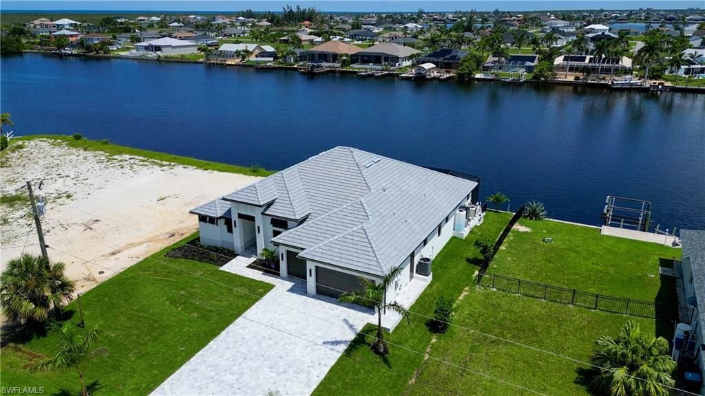 4241 NW 26th St, Cape Coral, FL 33993 Photo