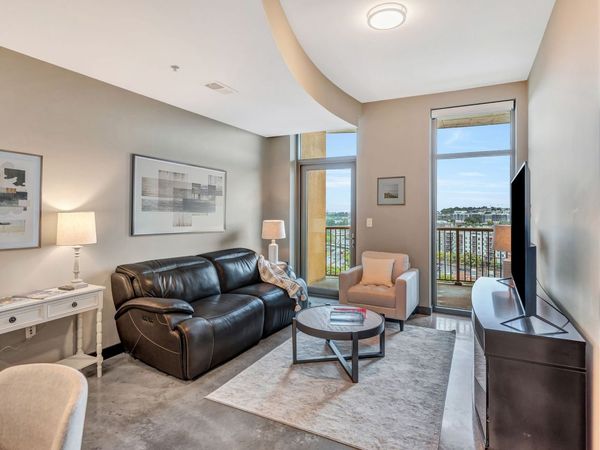 1510 Demonbreun St, Unit 1401, Nashville, TN 37203