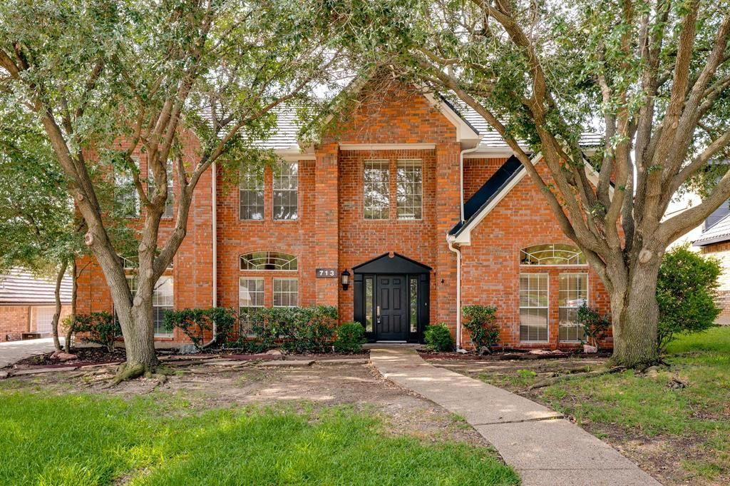 713 Paul Drive, Hurst, TX 76054 Main Photo