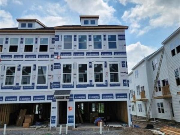 9719 Hopkins, Unit 12, Wexford, PA 15090