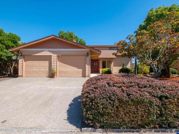 2465 40th Av SE, Albany, OR 97322