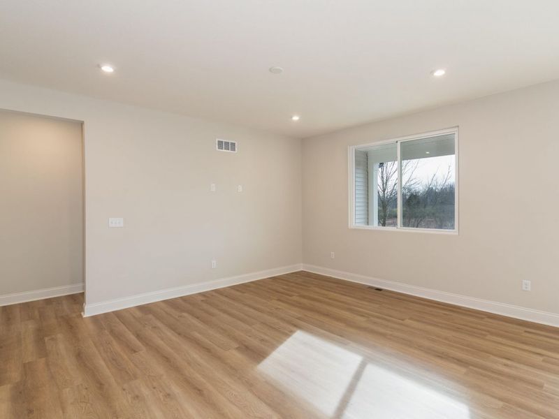 821 Amesbury Drive, Florence, KY 41042 Photo 3