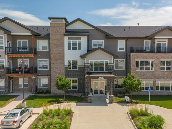 9065 Bishop Drive, Unit 314, West Des Moines, IA 50266