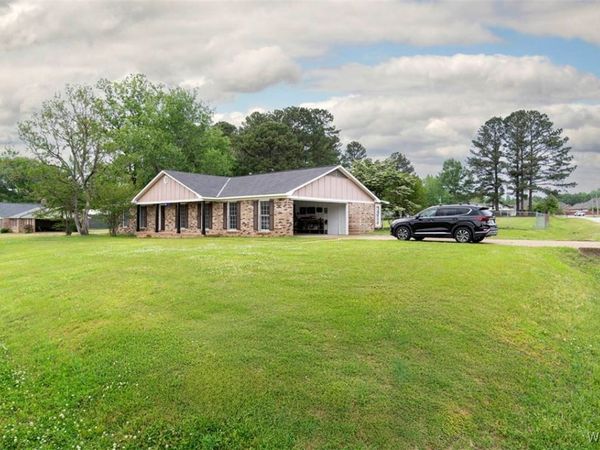 2996 Meadow Street, Northport, AL 35475