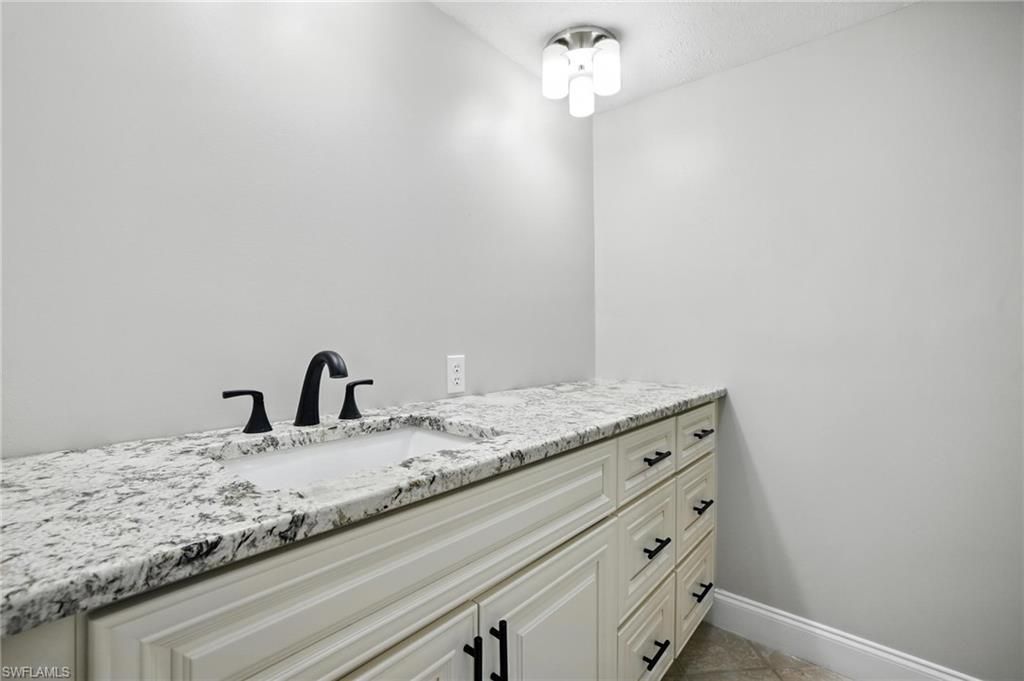 16001 Dublin Cir, Unit 103, Fort Myers, FL 33908 Photo
