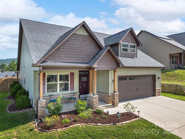 223 Water Leaf Drive, Weaverville, NC 28787