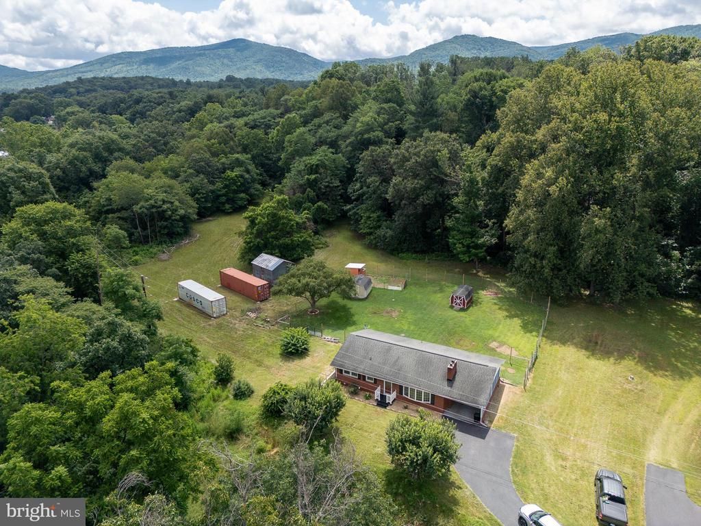 6883 S East Side Highway, Elkton, VA 22827 Main Photo