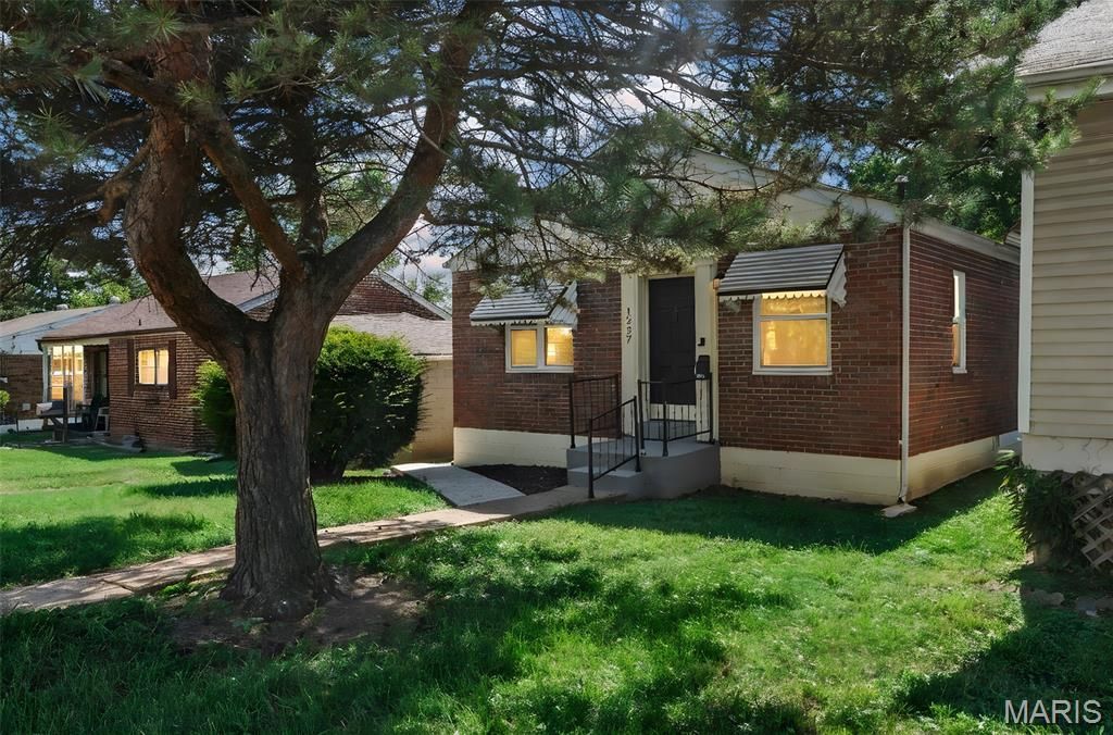 1237 Fairview Avenue, University City, MO 63130 Main Photo