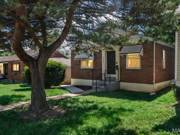1237 Fairview Avenue, University City, MO 63130