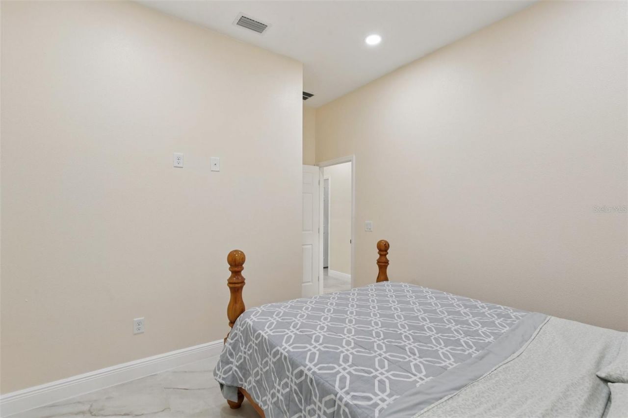 33433 Loop Court, Webster, FL 33597 Photo