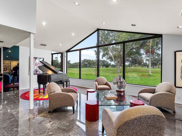 14 Oaks Lane, Boynton Beach, FL 33436