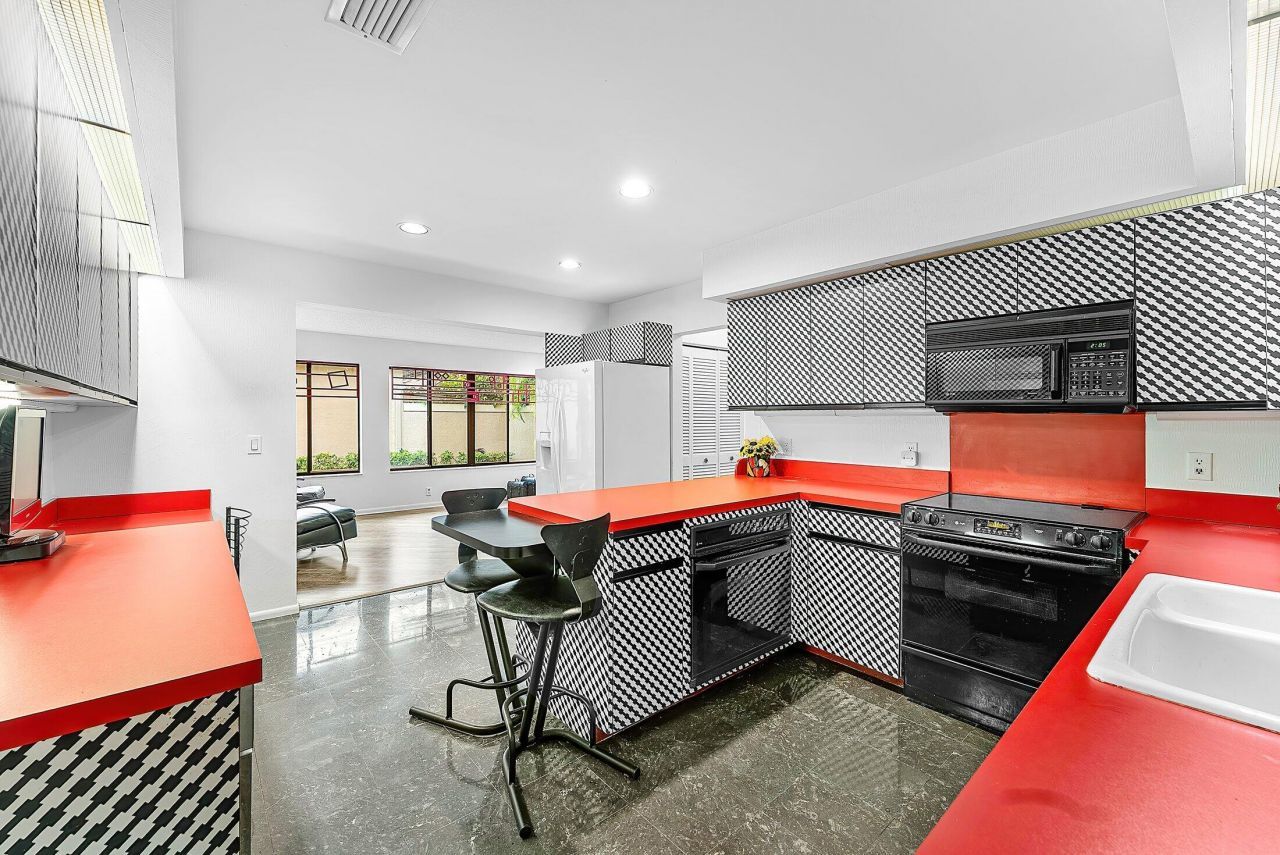 14 Oaks Lane, Boynton Beach, FL 33436 Photo