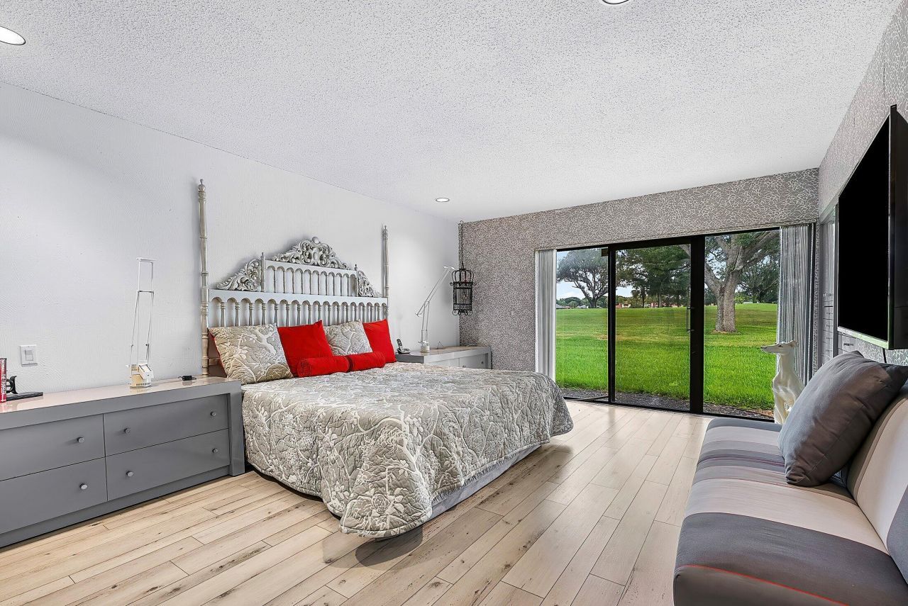 14 Oaks Lane, Boynton Beach, FL 33436 Photo