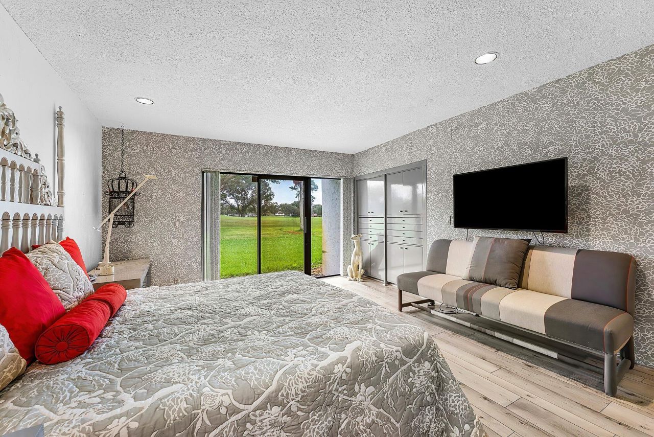 14 Oaks Lane, Boynton Beach, FL 33436 Photo