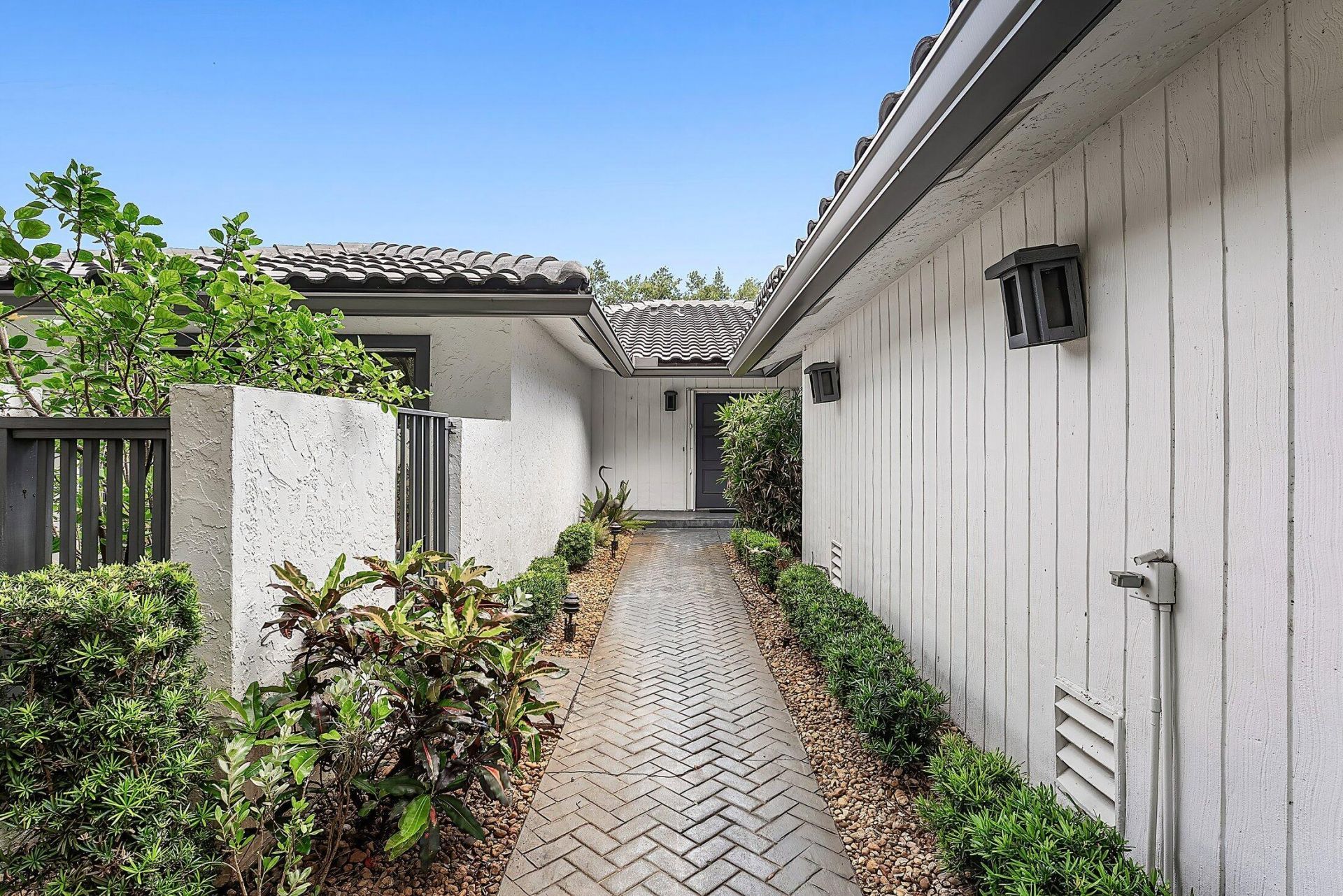 14 Oaks Lane, Boynton Beach, FL 33436 Photo