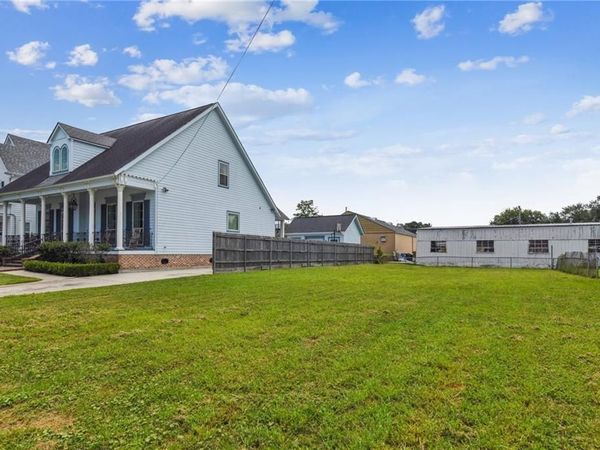 238 26TH Street, New Orleans, LA 70124