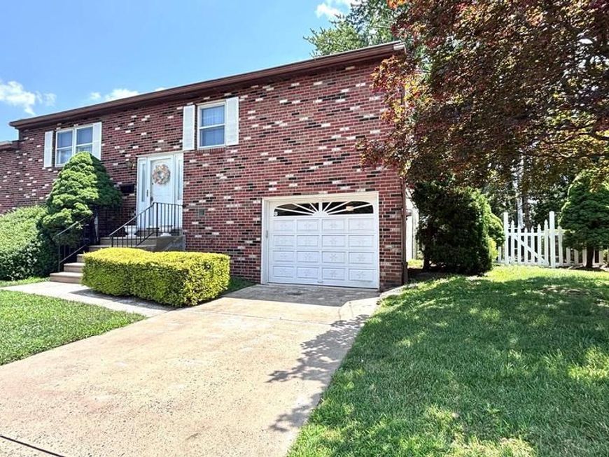 9401 Tulip Street, Philadelphia, PA 19114 Main Photo