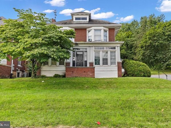 2201 WALNUT STREET, HARRISBURG, PA 17103