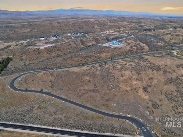 9925 N Sageview Ln, Eagle, ID 83616