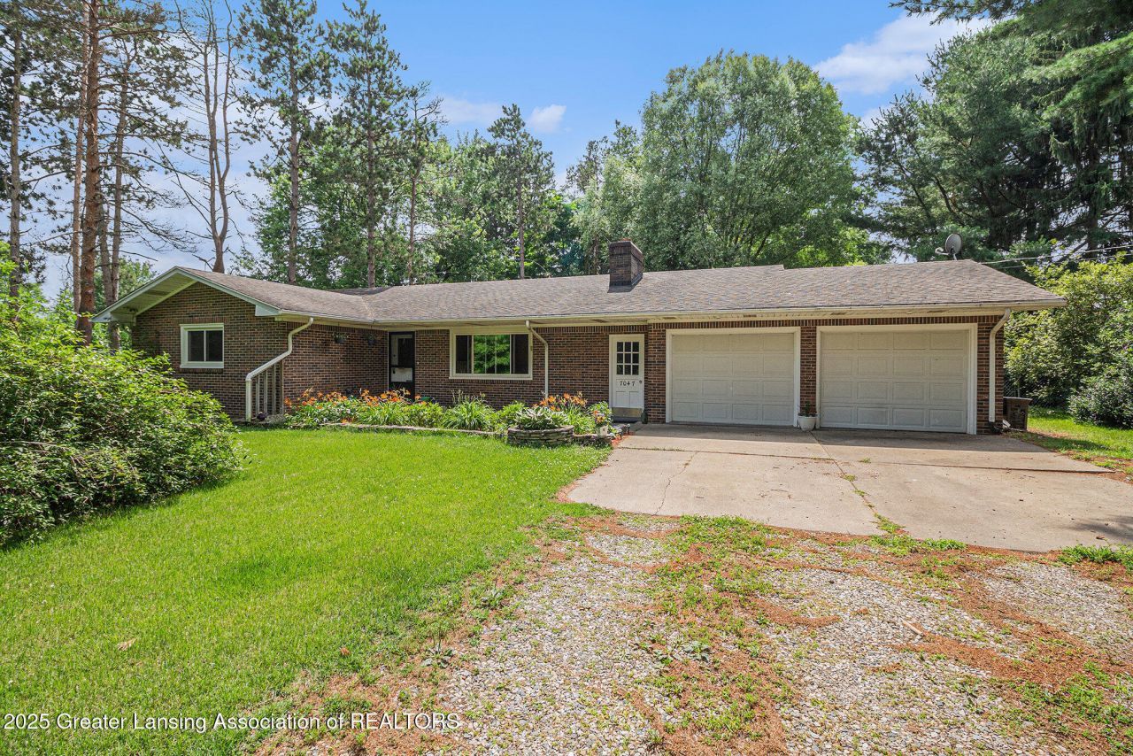 7047 Birchwood Drive, Mount Morris, MI 48458 Main Photo