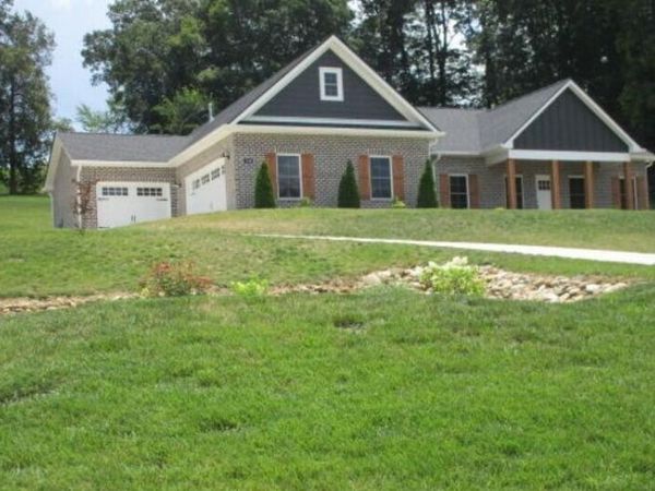 138 Boones Station Road, Johnson City, TN 37615