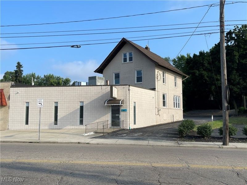567 E Cuyahoga Falls Avenue, Akron, OH 44310 Photo 1