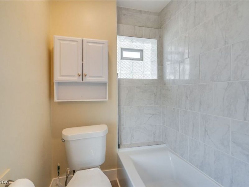 567 E Cuyahoga Falls Avenue, Akron, OH 44310 Photo 24