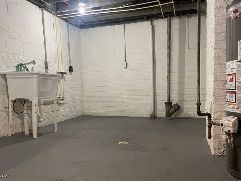 567 E Cuyahoga Falls Avenue, Akron, OH 44310 Photo 27