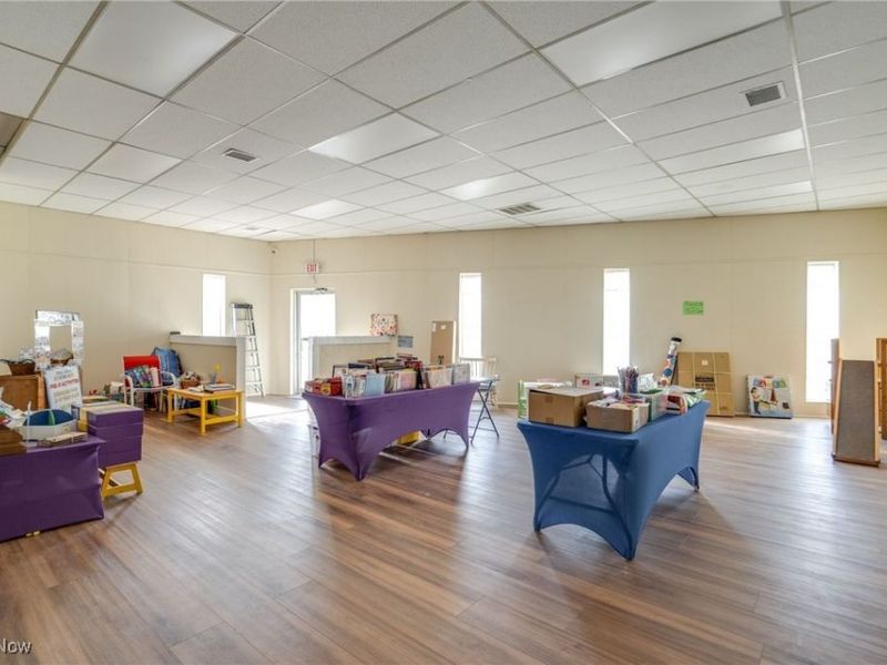 567 E Cuyahoga Falls Avenue, Akron, OH 44310 Photo 3