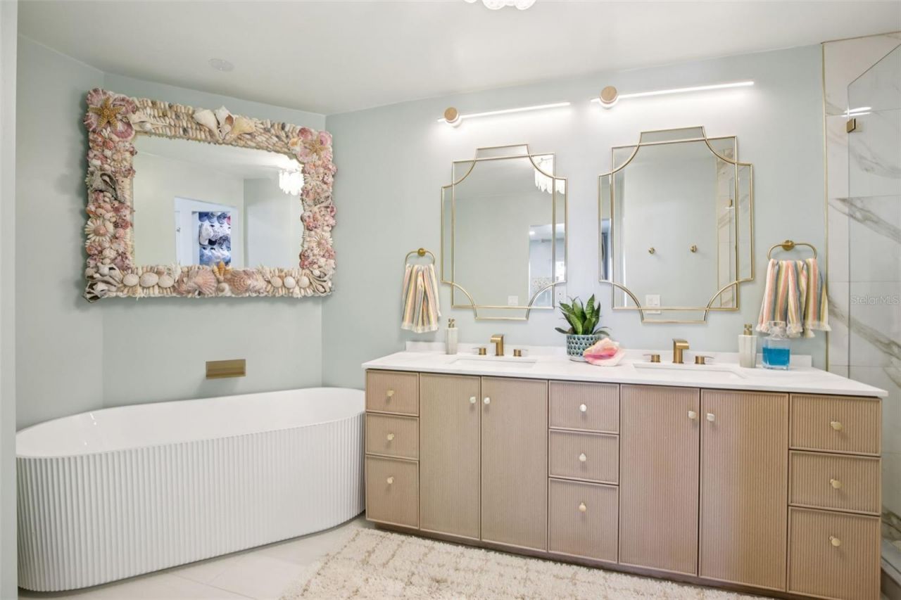 613 Buttonwood Drive, Longboat Key, FL 34228 Photo