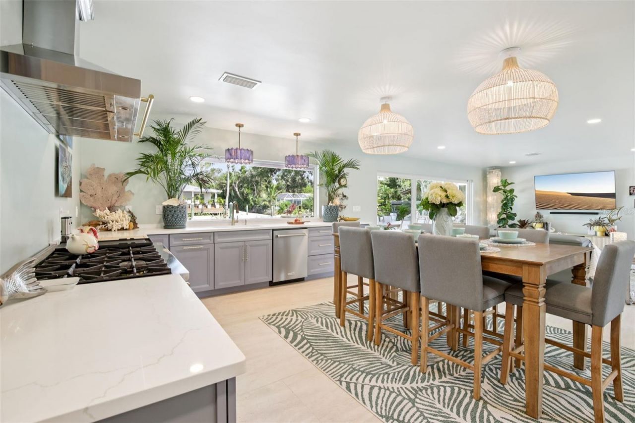 613 Buttonwood Drive, Longboat Key, FL 34228 Photo