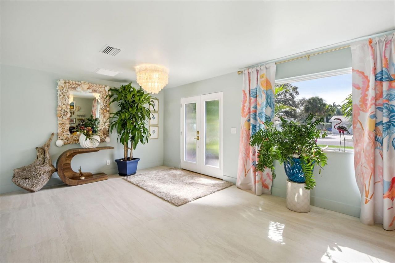 613 Buttonwood Drive, Longboat Key, FL 34228 Photo