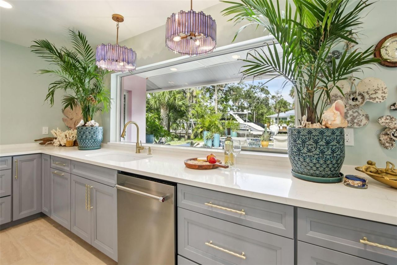 613 Buttonwood Drive, Longboat Key, FL 34228 Photo