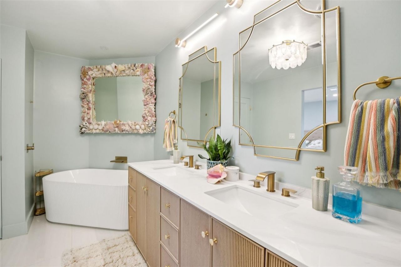 613 Buttonwood Drive, Longboat Key, FL 34228 Photo