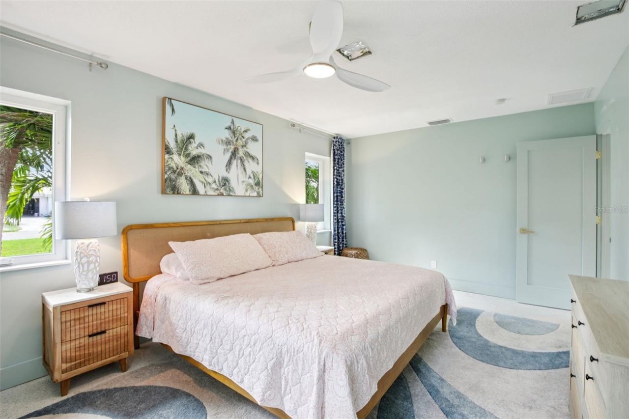 613 Buttonwood Drive, Longboat Key, FL 34228 Photo