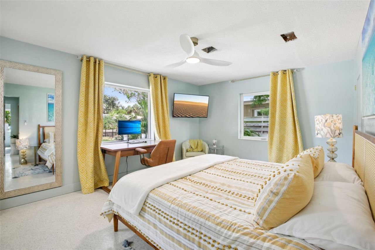 613 Buttonwood Drive, Longboat Key, FL 34228 Photo