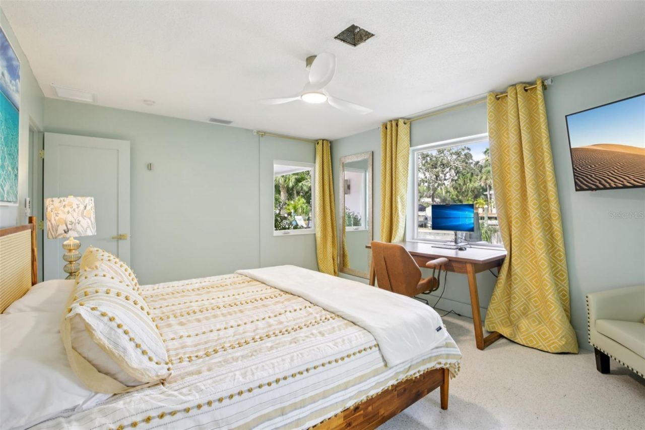613 Buttonwood Drive, Longboat Key, FL 34228 Photo