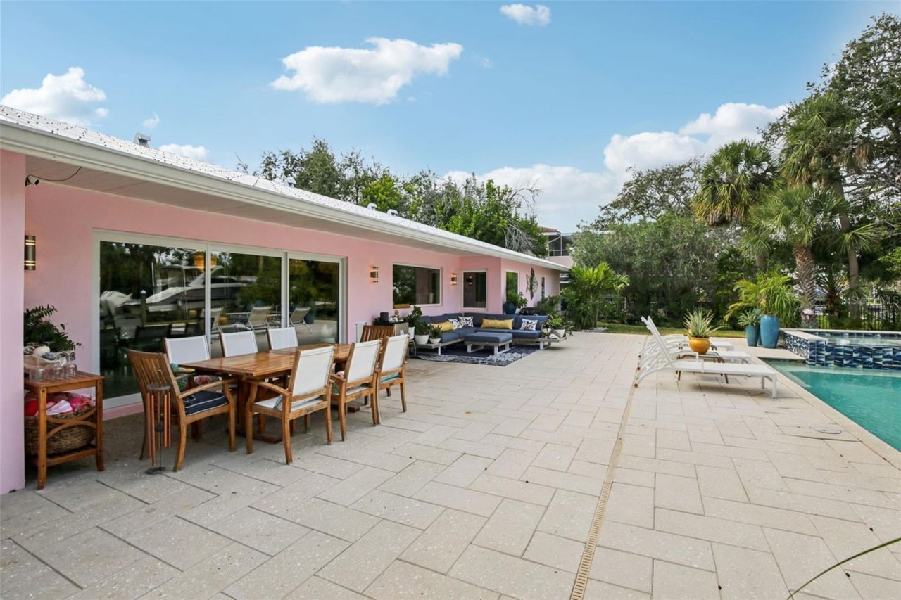 613 Buttonwood Drive, Longboat Key, FL 34228 Photo