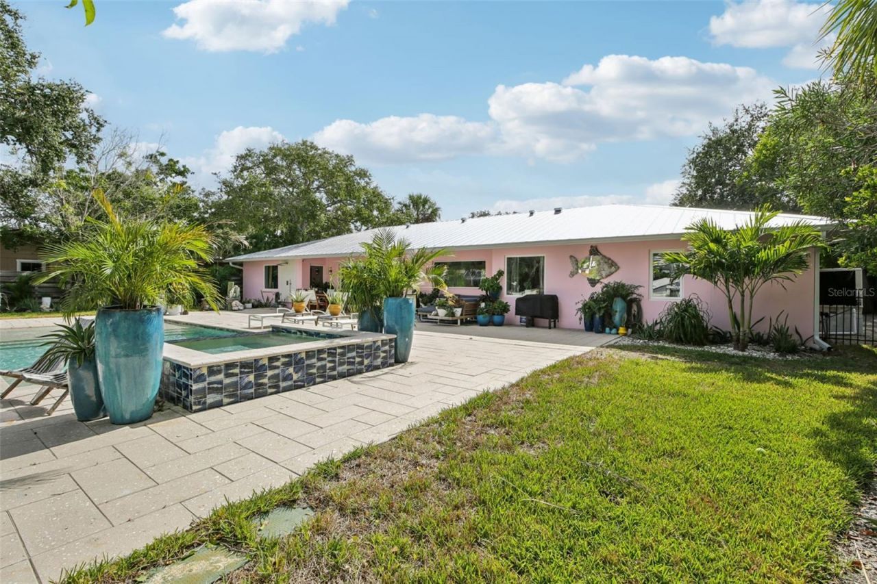 613 Buttonwood Drive, Longboat Key, FL 34228 Photo