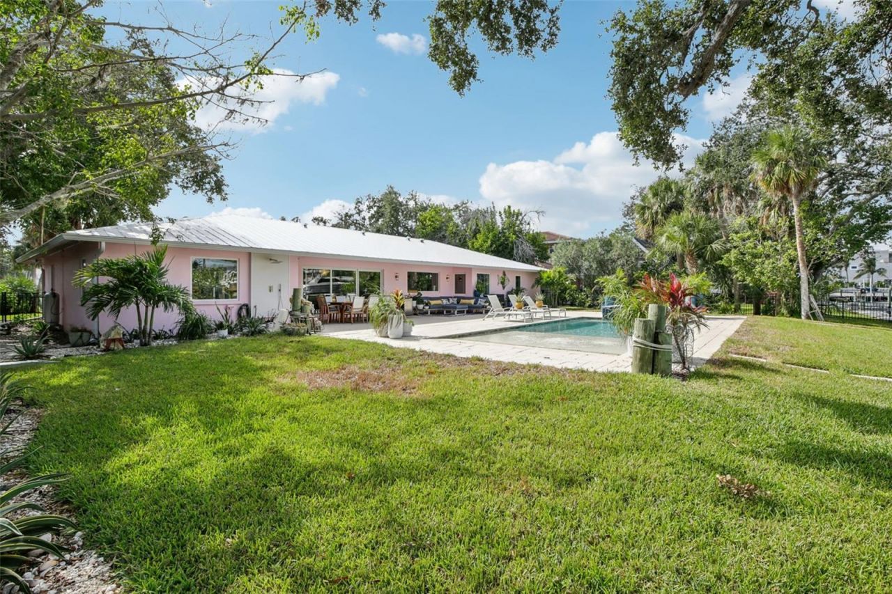 613 Buttonwood Drive, Longboat Key, FL 34228 Photo