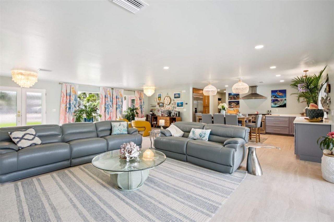 613 Buttonwood Drive, Longboat Key, FL 34228 Photo