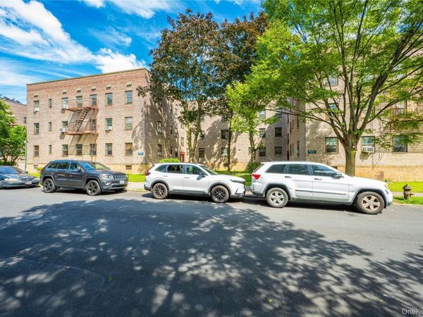 14415 78 Road, Unit 2D, Kew Garden Hills, NY 11367