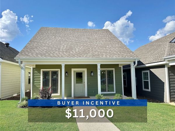 915 NE Heights Lane, Bentonville, AR 72712
