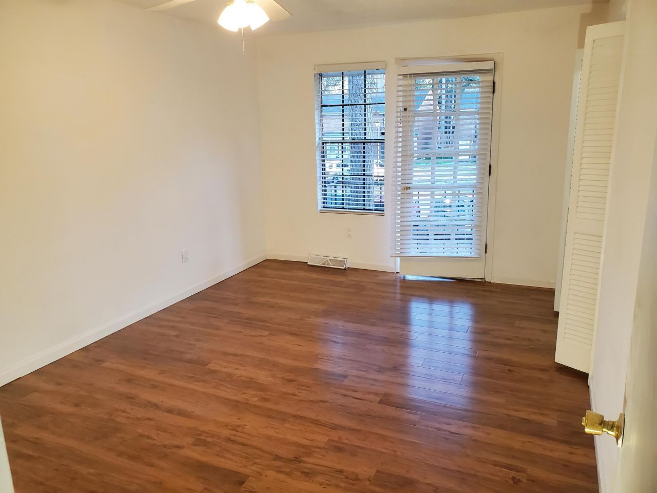 110 Timber Lane Photo 4